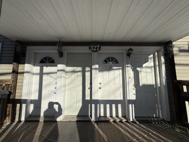 Photo - 327 High St Unité A