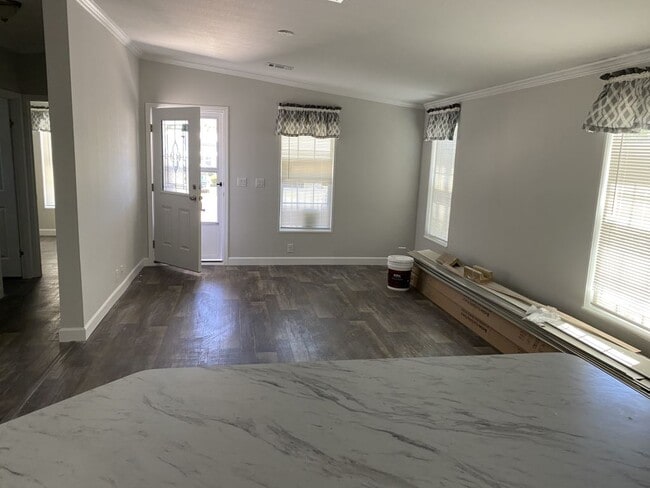 501 Old Colony Rd