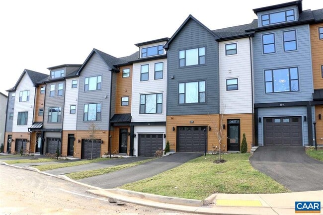 Photo - 133 Junction Ln