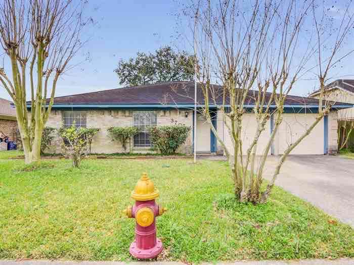 Photo - 3705 Downing Cir