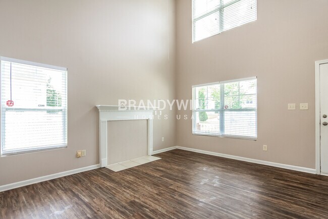 Photo - 1619 Ledson Ct