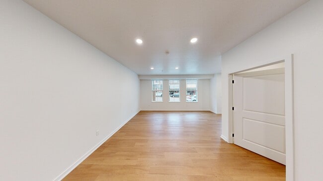 Federal Ave Rowhomes
