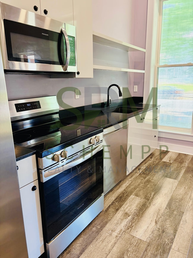 Photo - 2722 Portland Ave