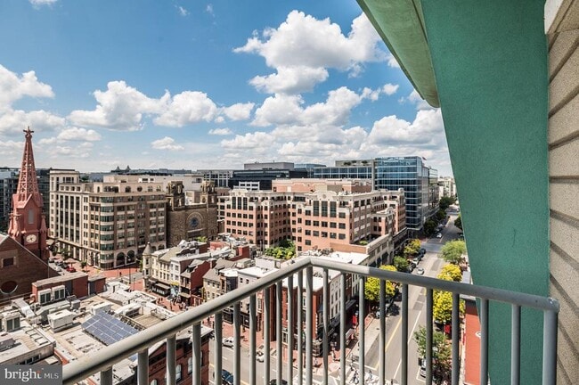 Photo - 777 7th St NW Unit 1126