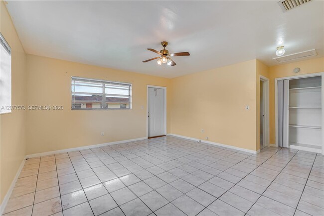 Photo - 5926 SW 27th St Unit B