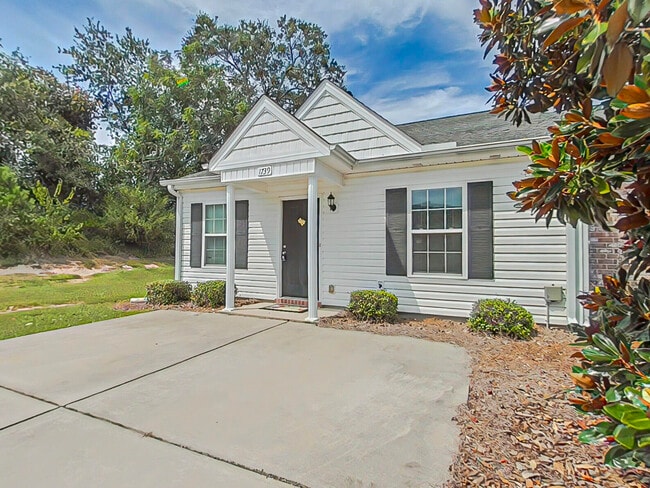 Photo - 1739 Elizabeth St