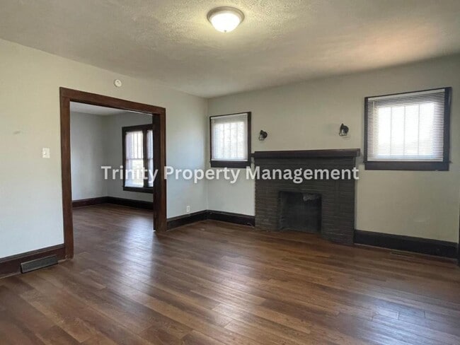 Photo - 120 Marshall St