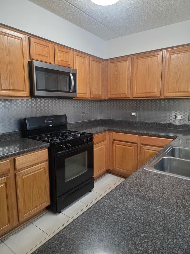 Photo - 6559 W George St