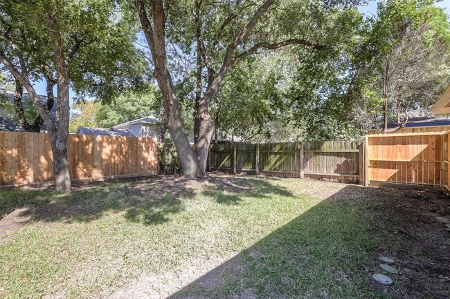 Photo - 11402 Brook Meadows Ln