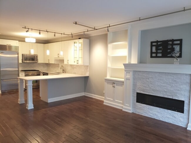 Photo - 21 W Chestnut St Unidad 906