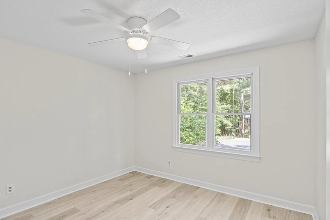 Photo - 623 Elmwood Ct