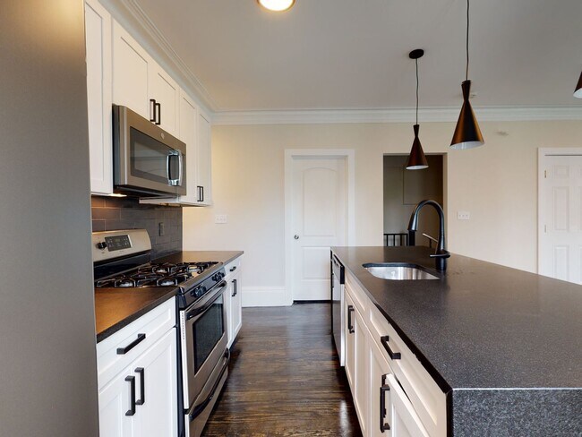 Photo - Modern Student Apartment; Great Location!