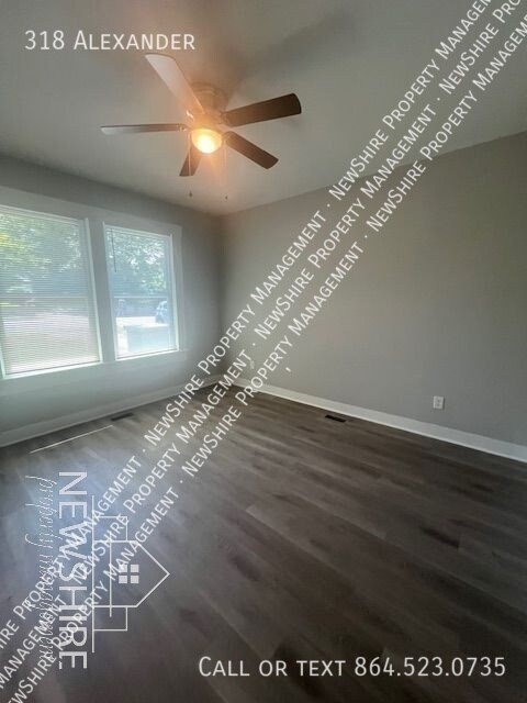 Photo - 318 Alexander-