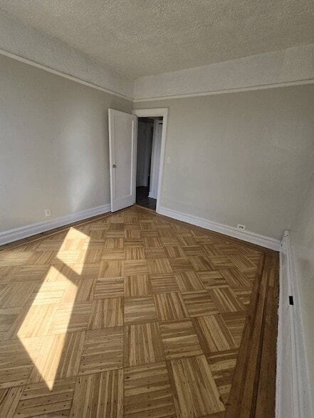 Building Photo - 31-16 81st St