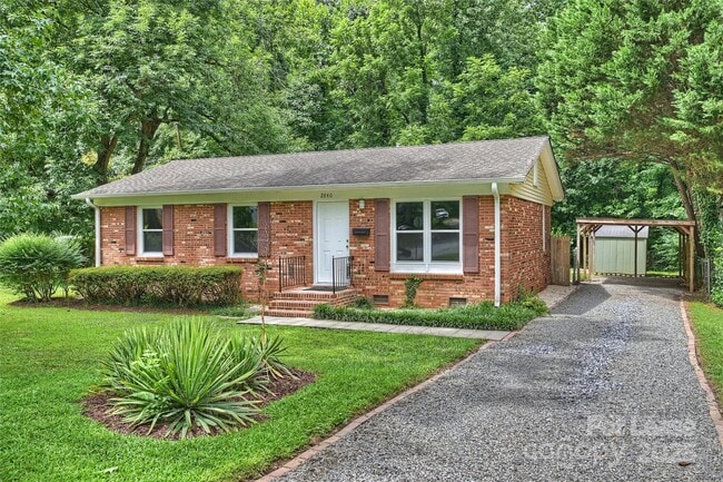 Building Photo - 2840 Edsel Pl