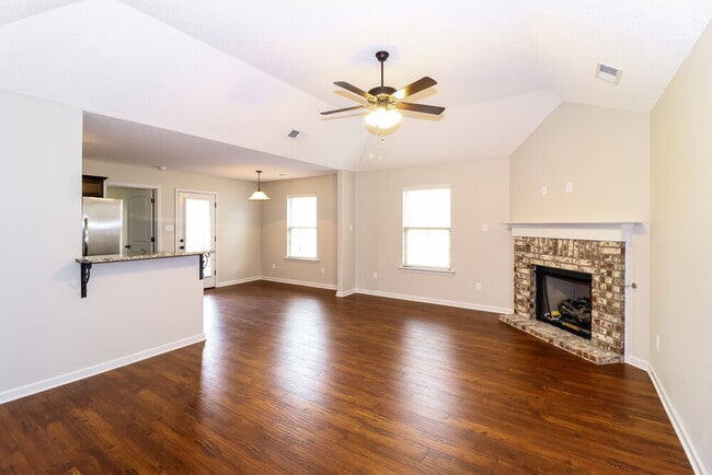 Photo - 1083 Carib Loop W