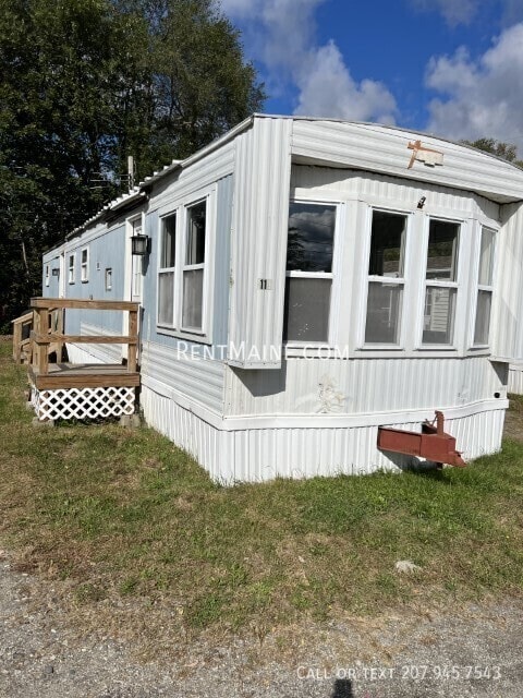 Building Photo - 681 Main Rd N