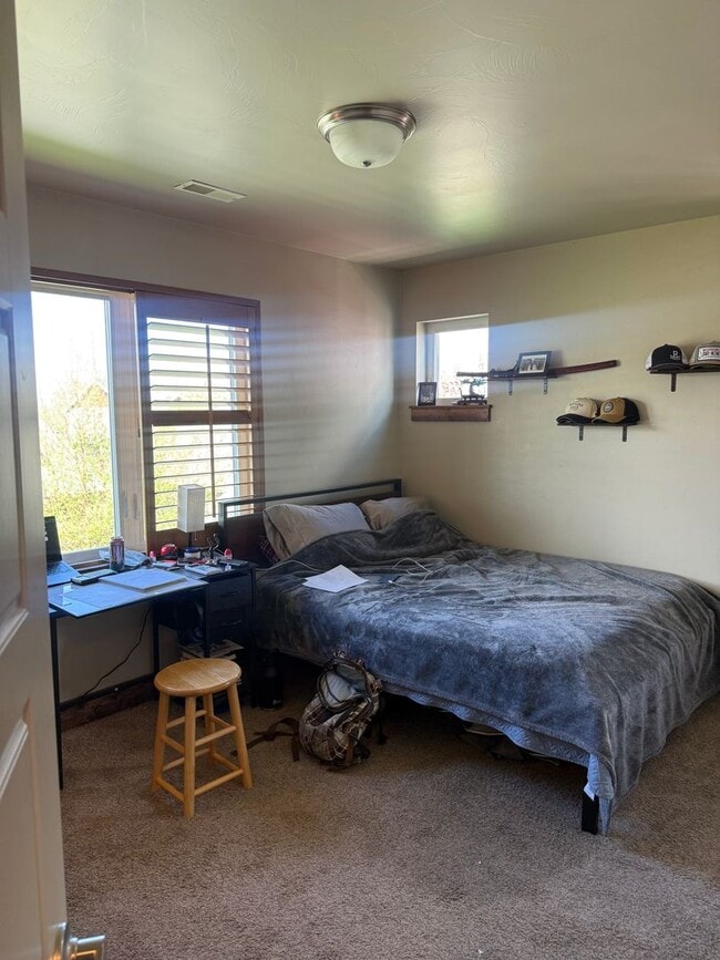 Photo - 4 bed 2.5 Bath in Bozeman