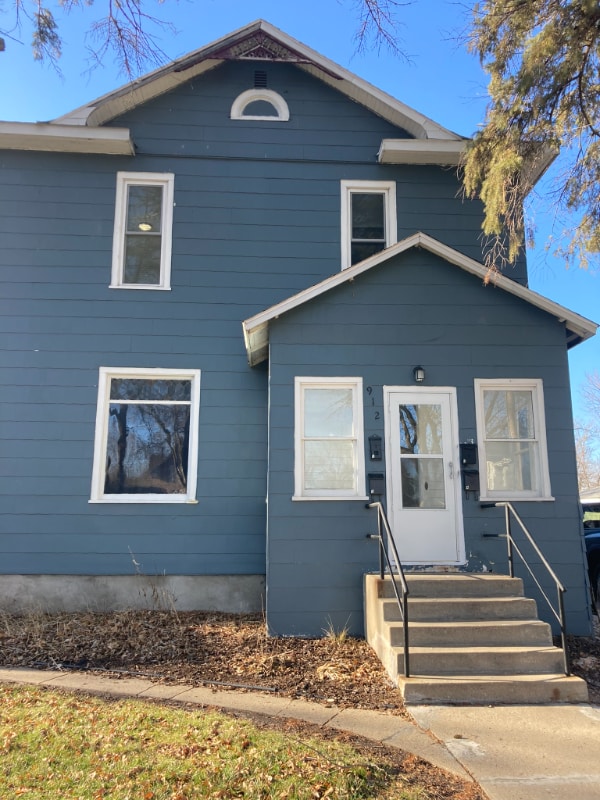 Photo - 912 5th St SW Unit 1