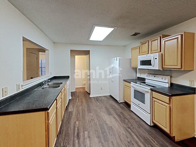 Photo - 8334 Tavern Pt