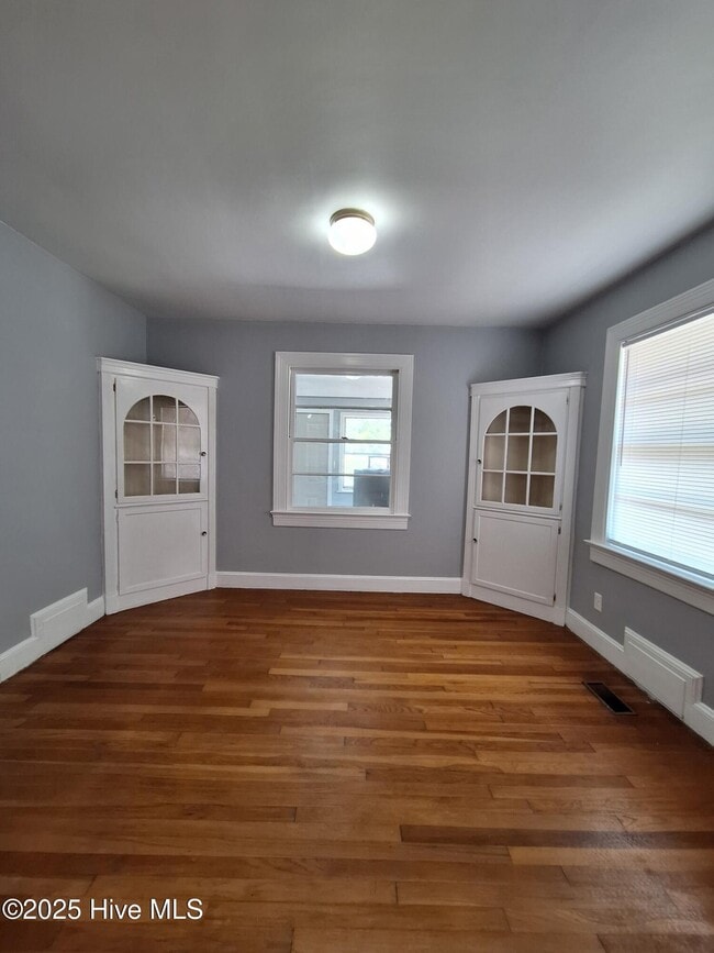 Photo - 2409 S Memorial Dr