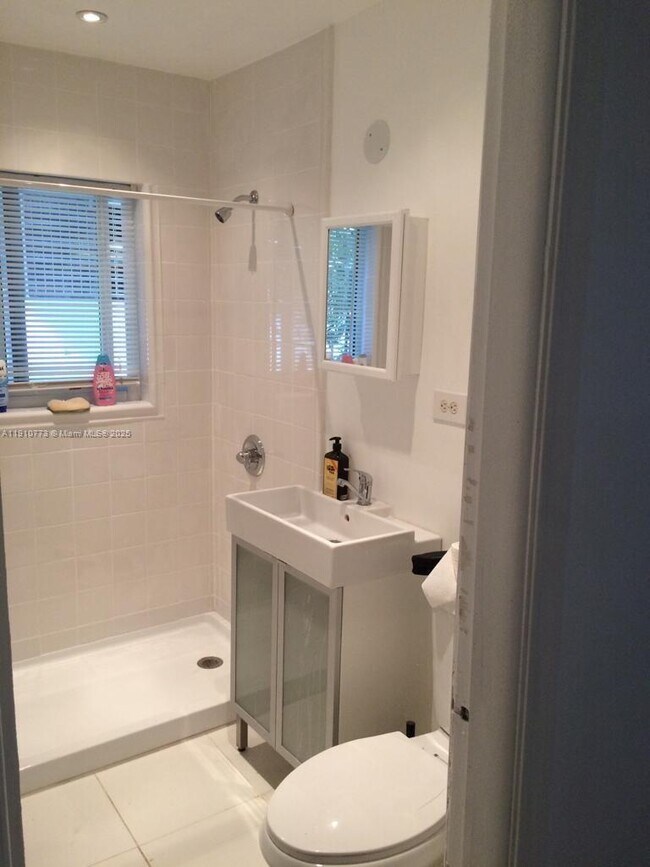 Photo - 1990 Bay Dr Unit 7