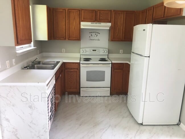 Photo - 164 Village Pl
