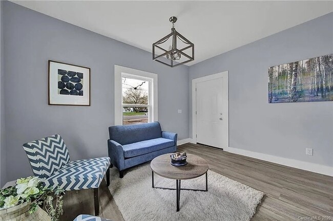 Photo - Beautifully renovated 3 bedroom, 2 full bathroom in Rock Hill