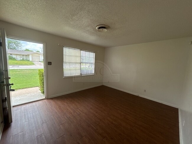 Photo - 1205 Kathey Dr