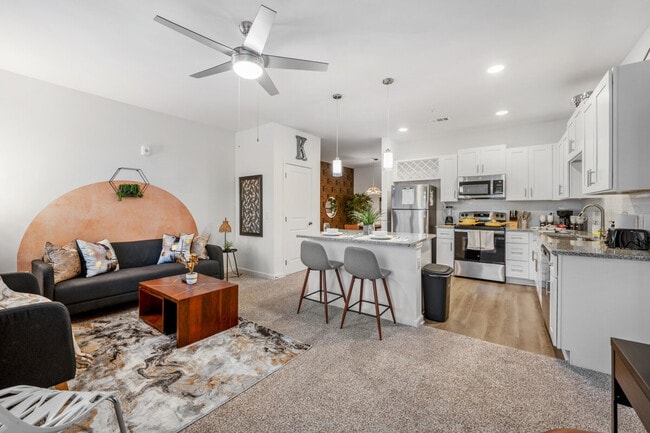 Photo - 637 Wildlight Ave Unit SI FL1-ID1532078P