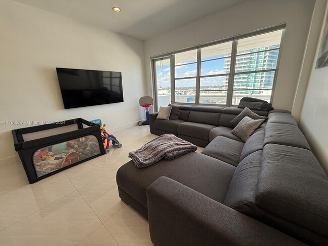 Photo - 3725 S Ocean Dr Condo Unit PH07