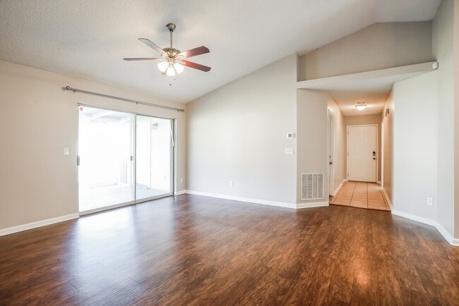 Photo - 1821 Sheraton Lakes Cir