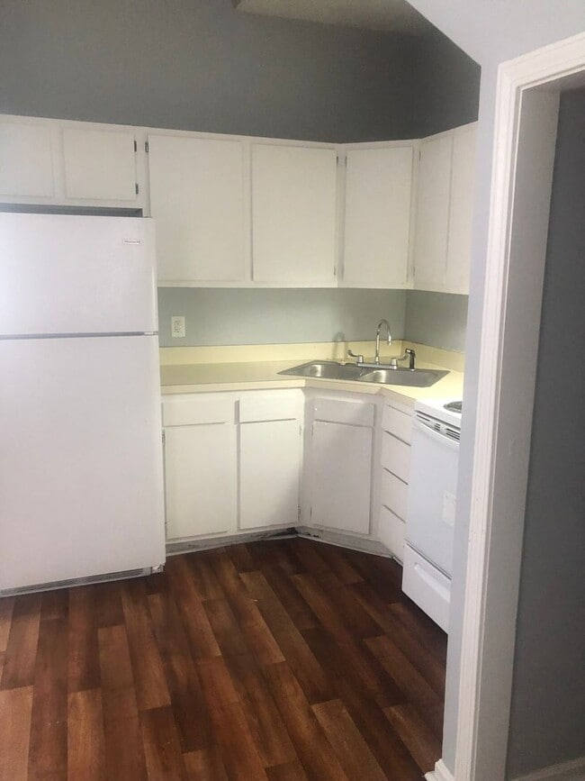 Photo - 211 W Hill St Unidad 1