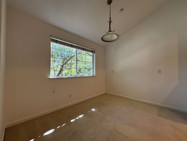 Photo - 20 Willow Rd