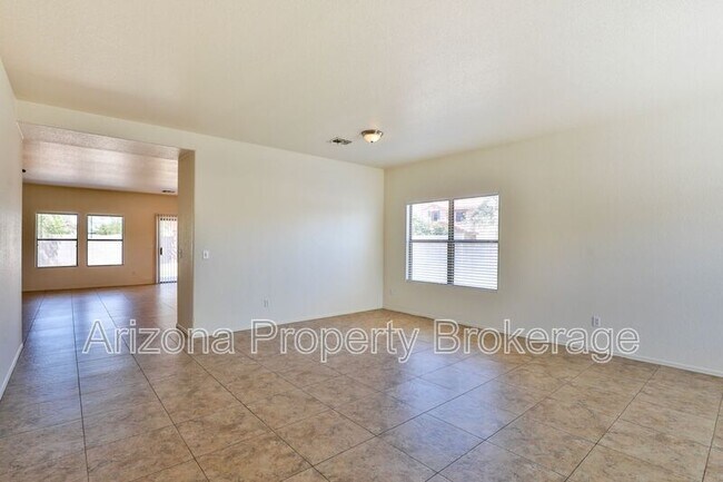 Photo - 2736 W Mineral Butte Dr