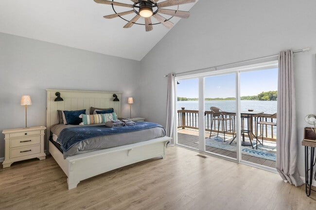 Photo - 807 Portage Lakes Drive Unit SI ID1593922P