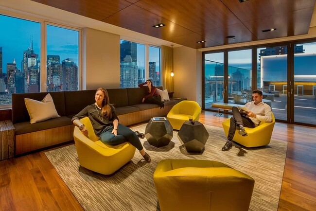 550 W 45th St Unit 640