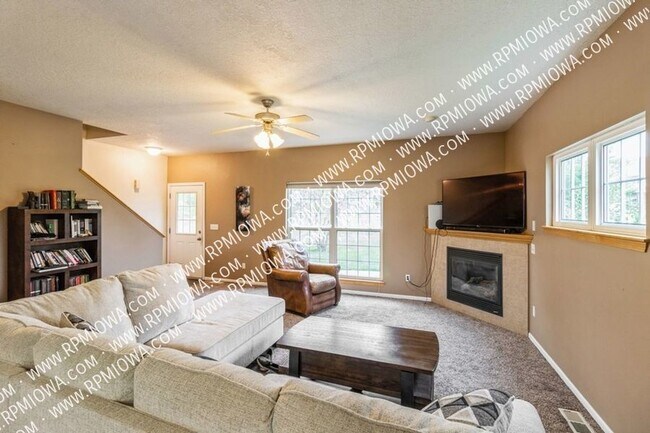 Photo - 1631 SW White Birch Cir