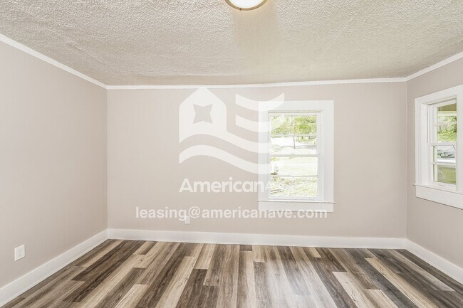 Photo - 729 83rd Pl S
