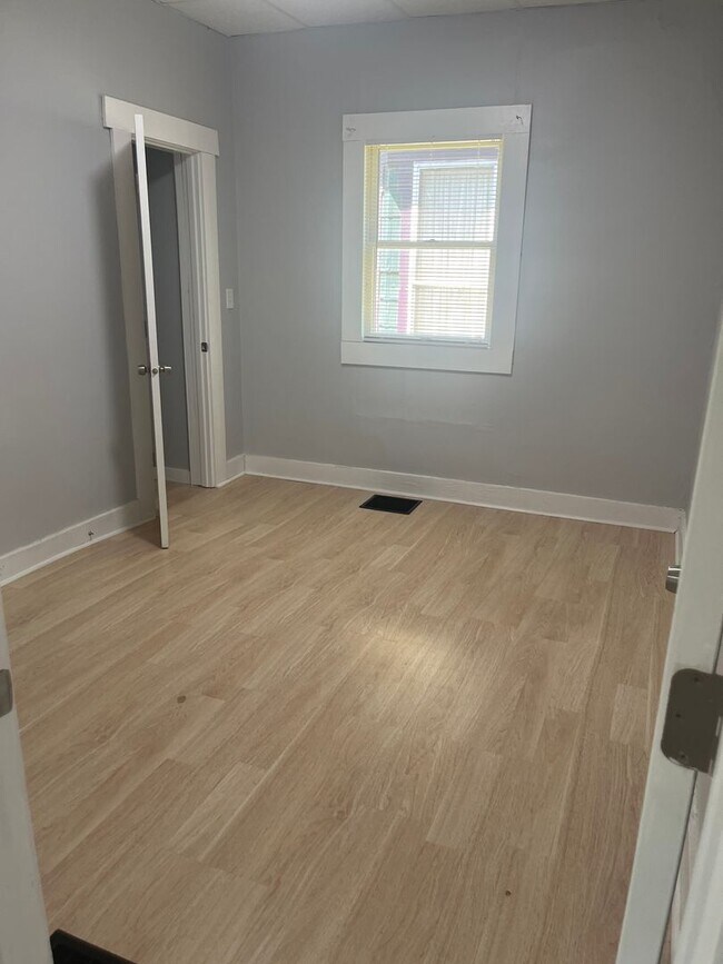 Photo - 311 Sheridan Ave Unit 1