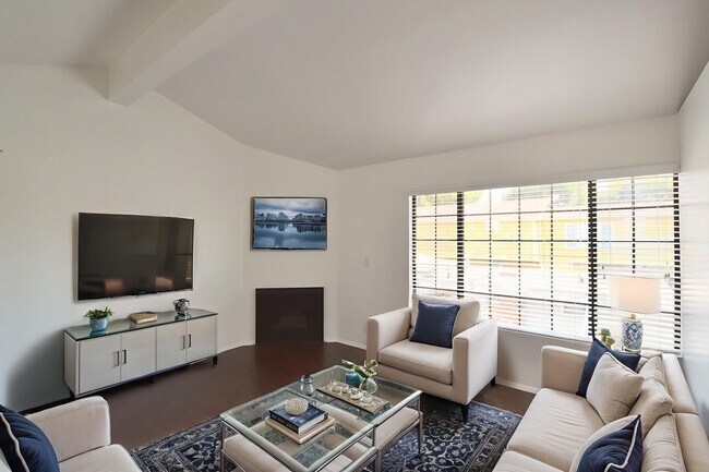 5744 Colfax Ave Unit 07