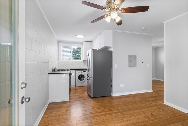 Photo - Taylor Street Towers