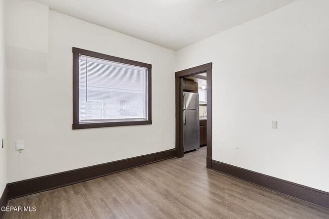 Photo - 3615 Pershing Dr