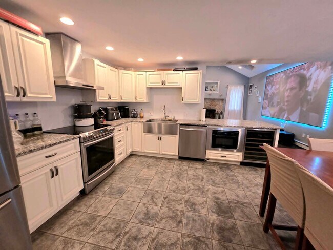 Photo - 141 South St