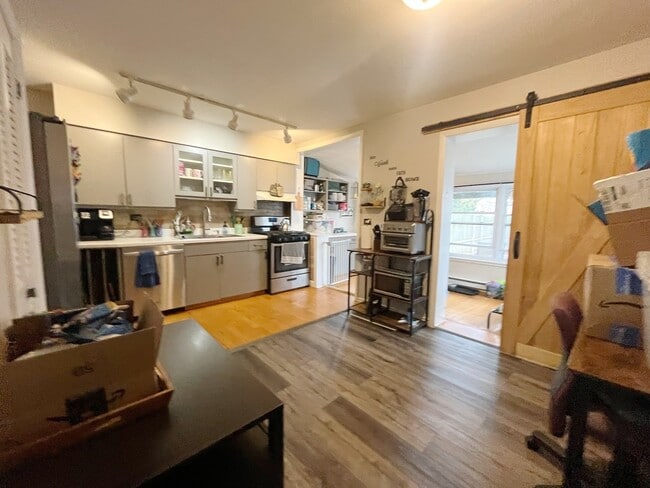 Photo - 2950 Des Plaines Ave Unit 2950