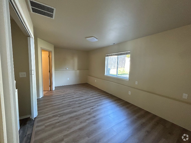 Building Photo - 296 Sage St Rental