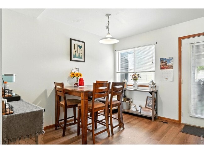 Photo - 2122 3rd St SW