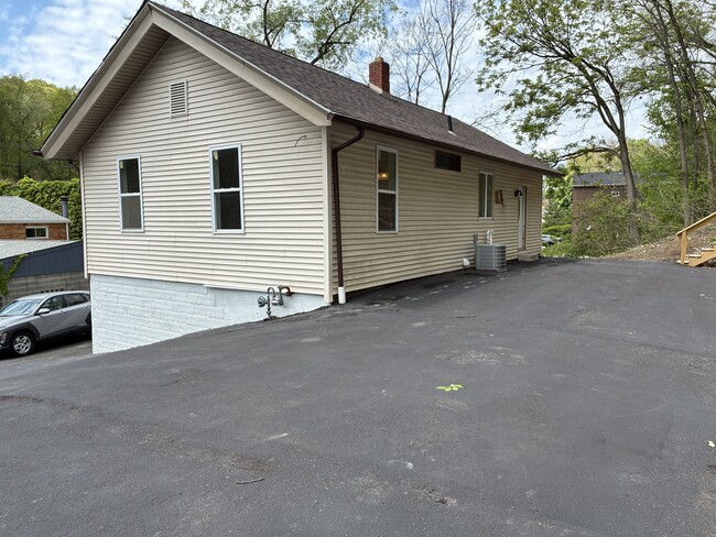 Photo - 3409 Evergreen Rd