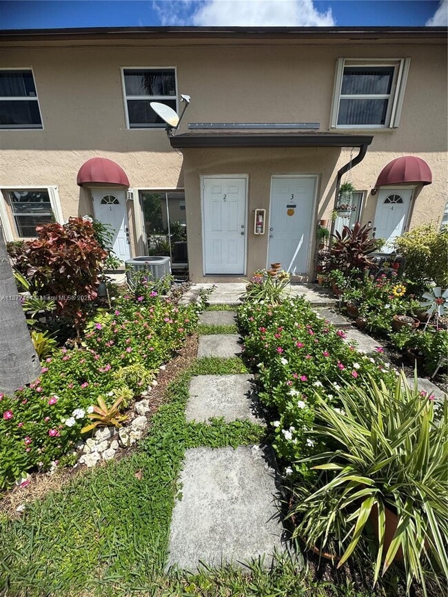 Building Photo - 15250 SW 80th St Unit 2 Rental