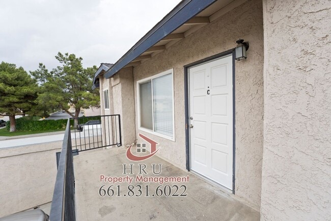 Building Photo - 6401 Castleford St Unit #C
